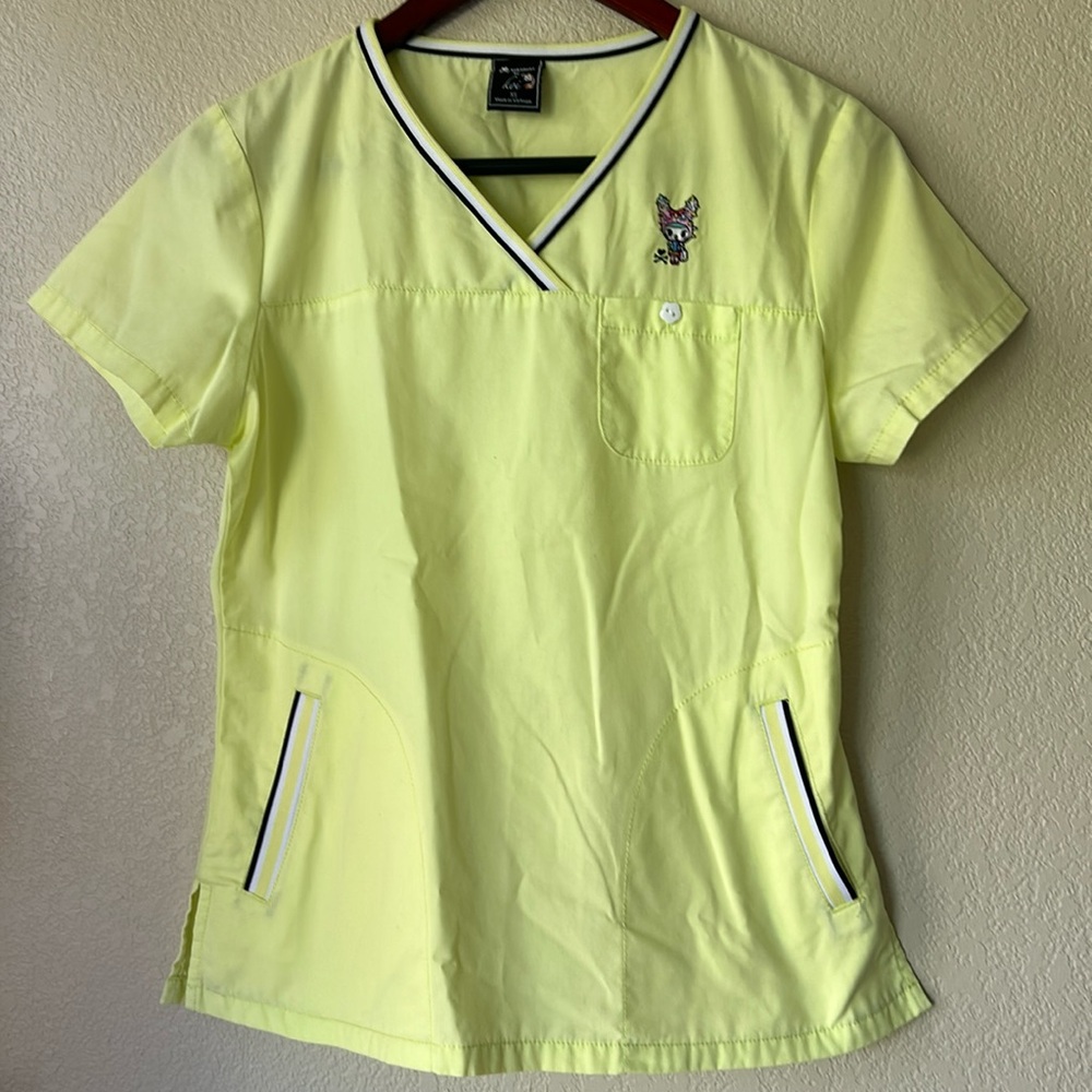 TOKIDOKI Yellow V-Neck Scrub, Sz XS